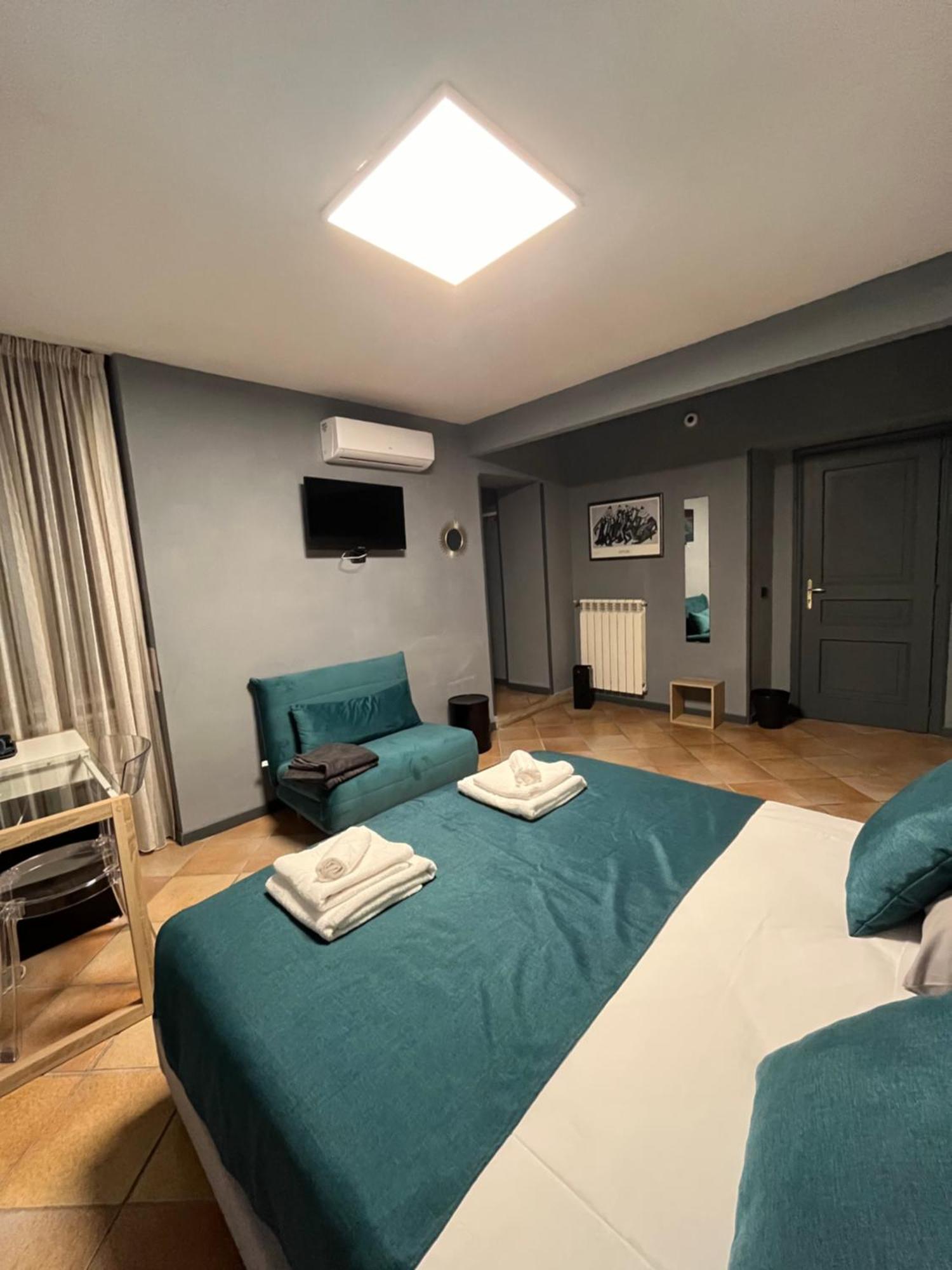 Naples Luxury Suites B&B Eksteriør bilde